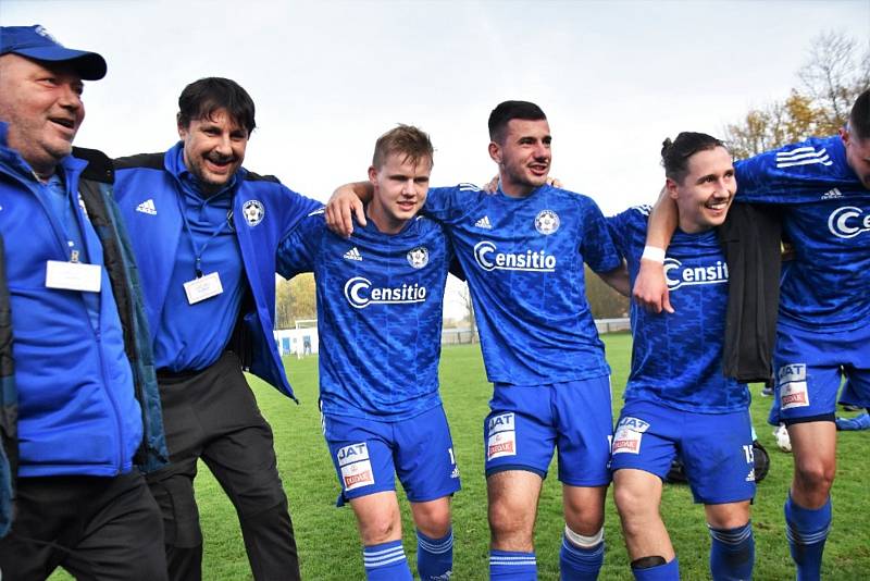 Fotbalová divize: Otava Katovice - Viktoria Mariánské Lázně 5:1 (1:0).