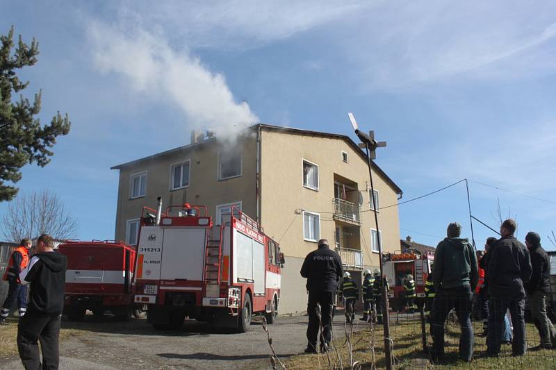 Požár bytu v Předslavicích na Strakonicku.