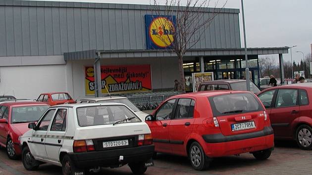 Strakonický supermarket Lidl.