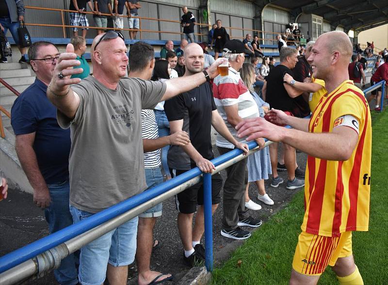 Fotbalový krajský přebor: Junior Strakonice - Třeboň 2:1.