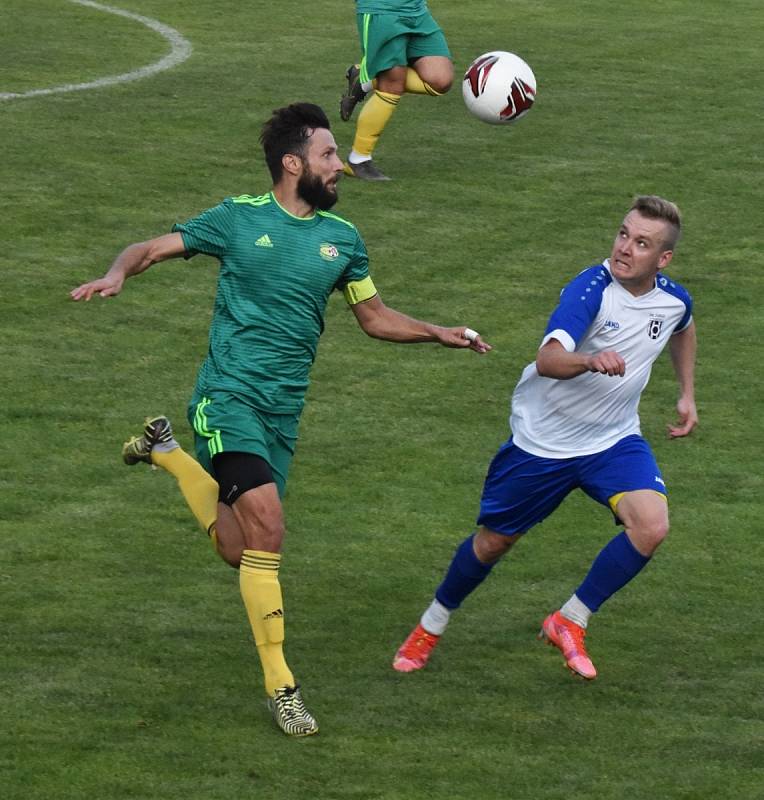 Fotbalový KP: Junior Strakonice - Tatran Prachatice 3:2.