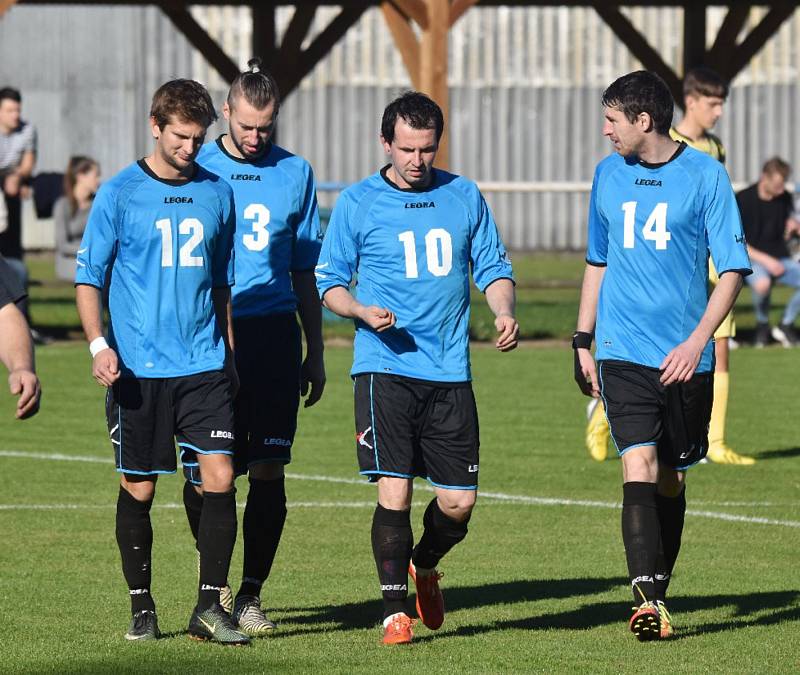 Malenice venku porazily béčko Katovic 2:1 a jsou v čele okresního přeboru.