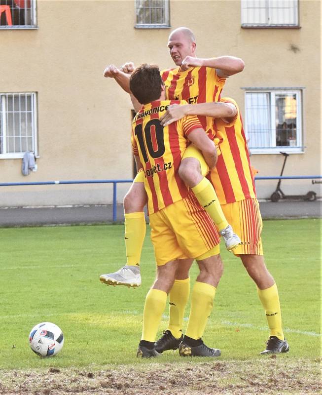 Fotbalový krajský přebor: Junior Strakonice - Třeboň 2:1.