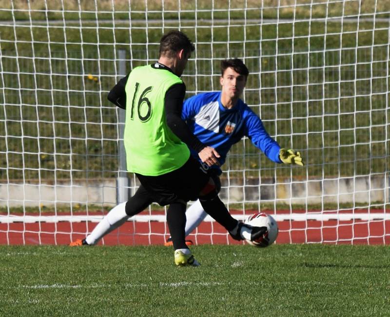 Fotbalový KP: Junior Strakonice - Rudolfov 1:2 (1:2).