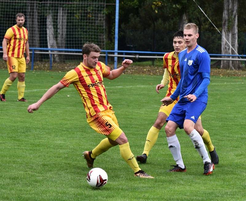 Fotbalový KP: Junior Strakonice - Sokol Sez. Ústí 2:0.