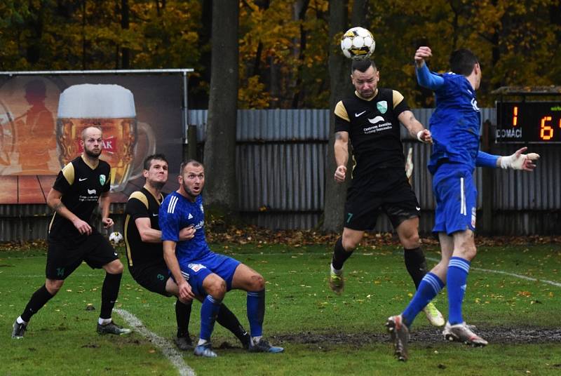 Fotbalvá divize: Otava Katovice - Slavoj Český Krumlov 2:1 (1:0).