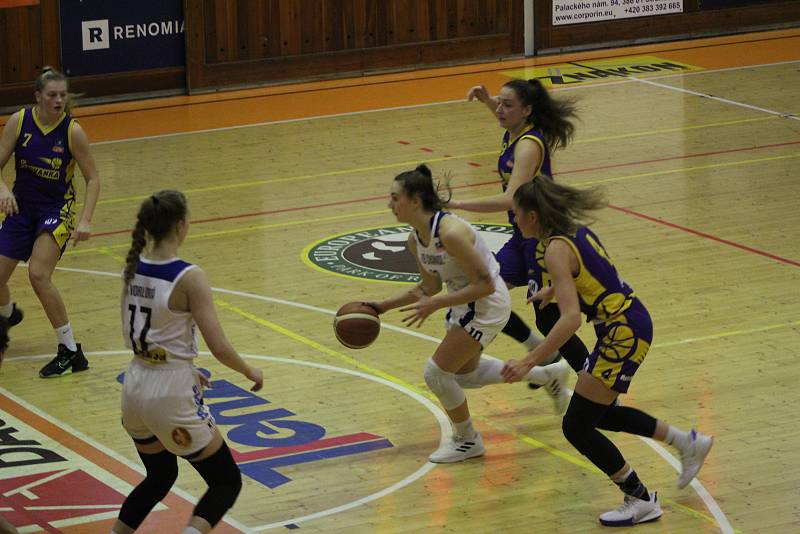 Renomia ŽBL: BK Strakonice - Slovanka 67:65.