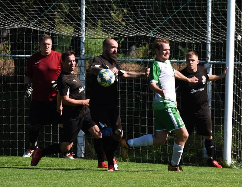 Fotbalová B třída: Střelské Hoštice - Cehnice 1:4.