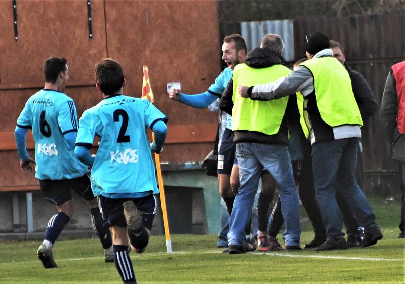 Fotbalový KP: Katovice - Jankov 2:1.