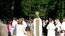 Oslava svátku Božího těla spojená s eucharistickým průvodem.