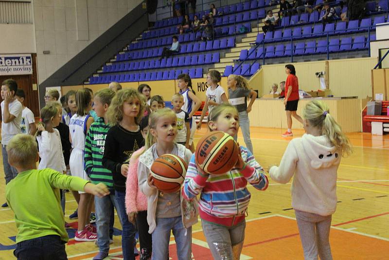 Superfinále zakončilo ročník Školské ligy v basketbale.