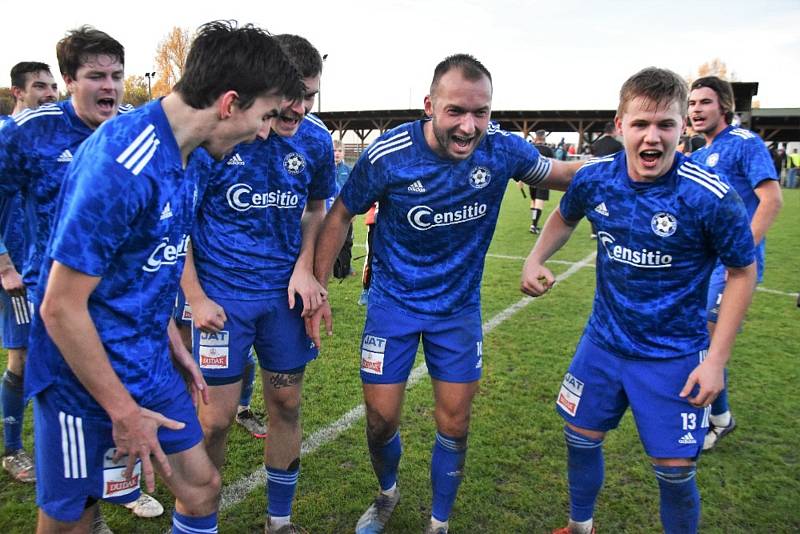 Fotbalová divize: Katovice - Hořovice 1:0 (0:0).