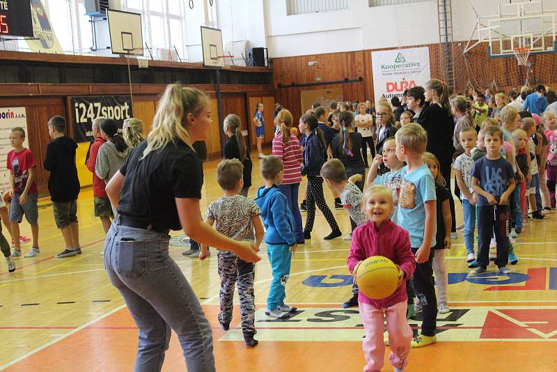 Superfinále zakončilo ročník Školské ligy v basketbale.