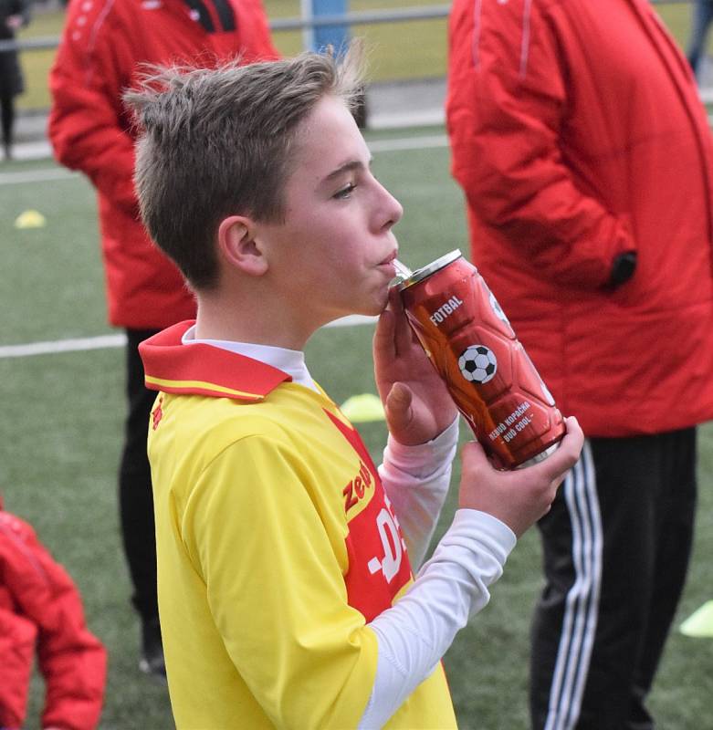 Žáci Junioru Strakonice se v přípravě utkali s fotbalisty FC MAS Táborsko.