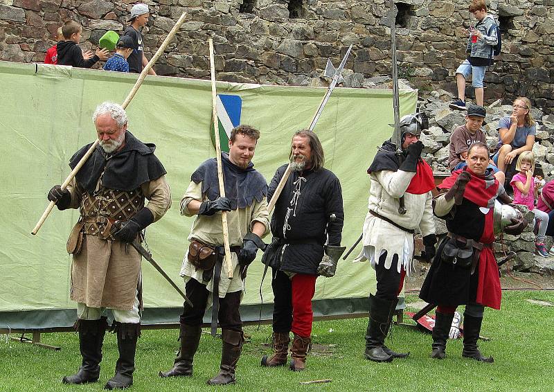 Den ve středověku na zřícenině hradu Helfenburk u Bavorova na Strakonicku se uskutečnil v sobotu 9. července již popáté.