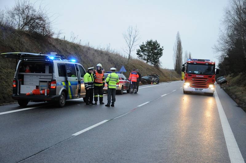 Dopravní nehoda u odbočky na Jinín