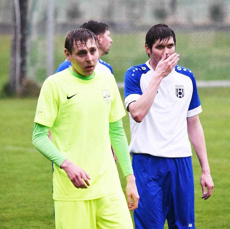 Fotbalový KP: Osek - Junior Strakonice 2:1 (2:0).