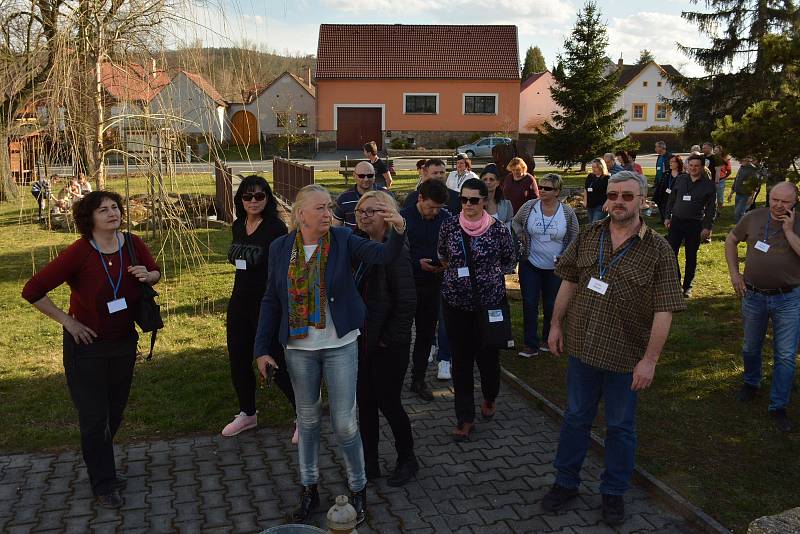 Starostové z Ústecka navštívili v jižních Čechách obec Cehnice, která získala ocenění Vesnice roku 2016.