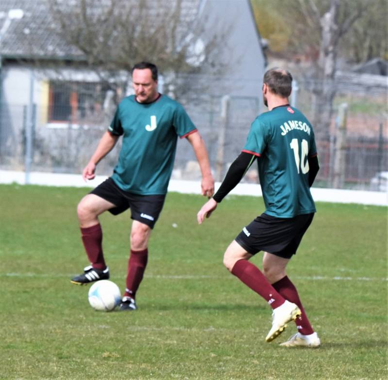 III. třída Strakonicka:Cehnice B - Štěkeň B 2:5.