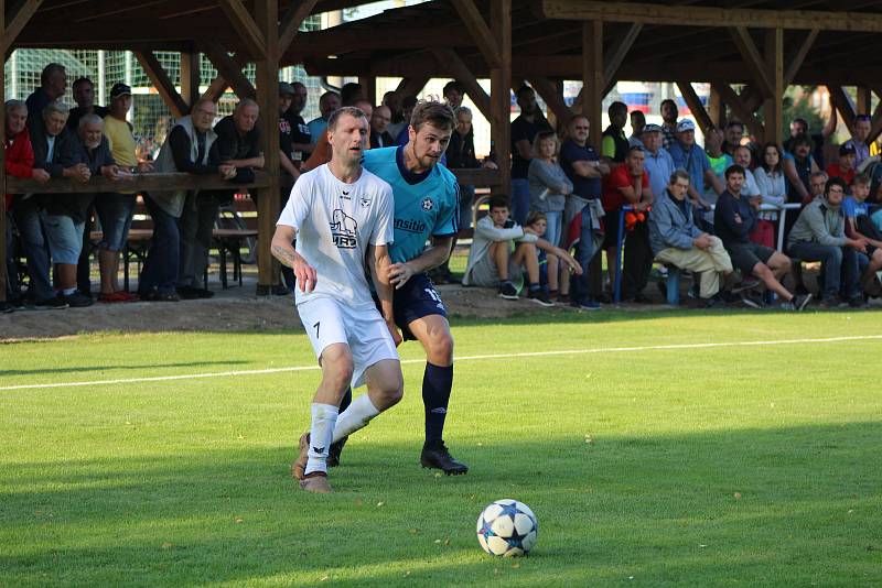 Fotbalová divize A: Katovice - Mariánské Lázně 1:3 (1:2).