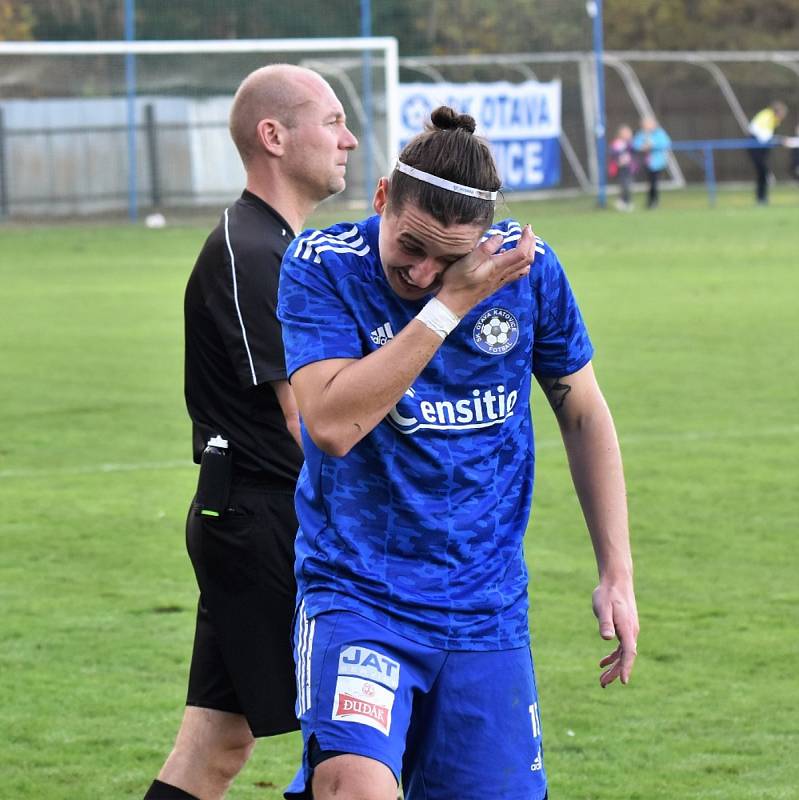 Fotbalová divize: Otava Katovice - Viktoria Mariánské Lázně 5:1 (1:0).