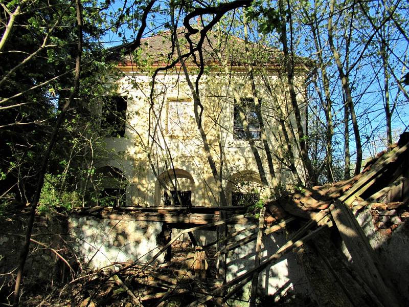 Jan Malířský navštívil další tři obce okresu, a to Milčice, Lažany, Doubravic u Blatné a cestu domů zakončil kapličkou v Mečíchově.