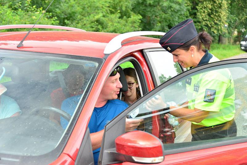 Policisté kontrolovali řidiče i cyklisty.