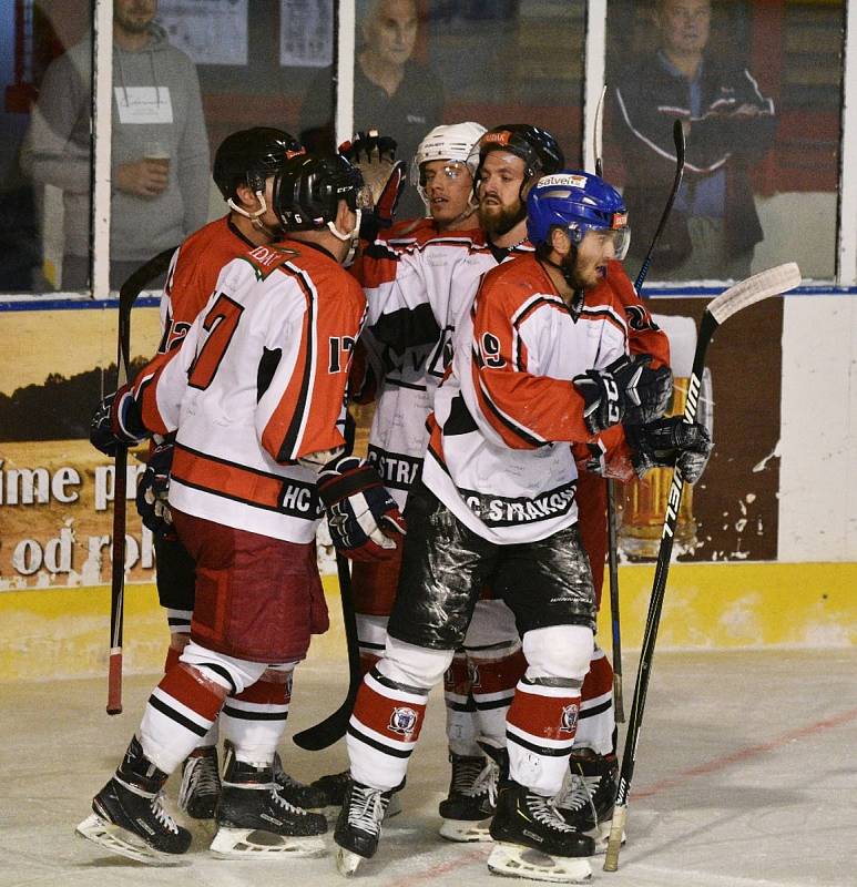 O pohár ředitele pivovaru Dudák: HC Strakonice - HC Radomyšl 2:1.