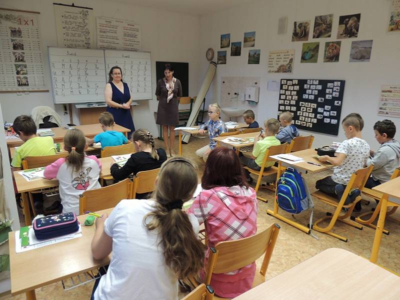 První školní den v ZŠ Střelské Hoštice.