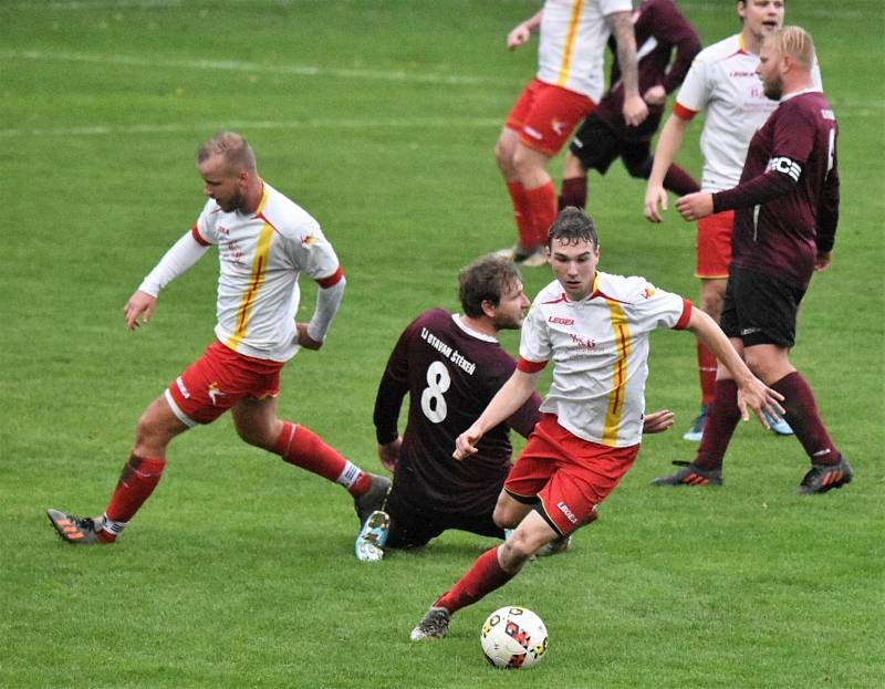 Fotbalový OP Strakonicka: Junior B - Štěkeň 4:1.