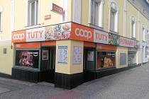Prodejna v ulici Podskalská ve Strakonicích se změní na non-stop supermarket.