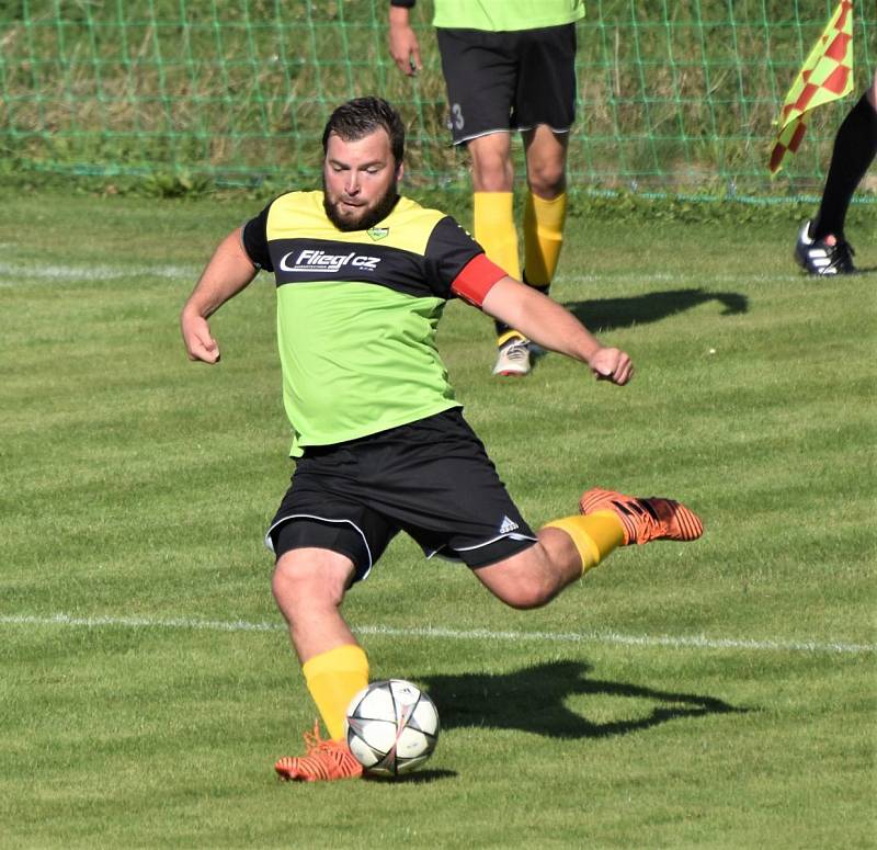 Fotbalová B třída: Osek B - Stachy 3:1.