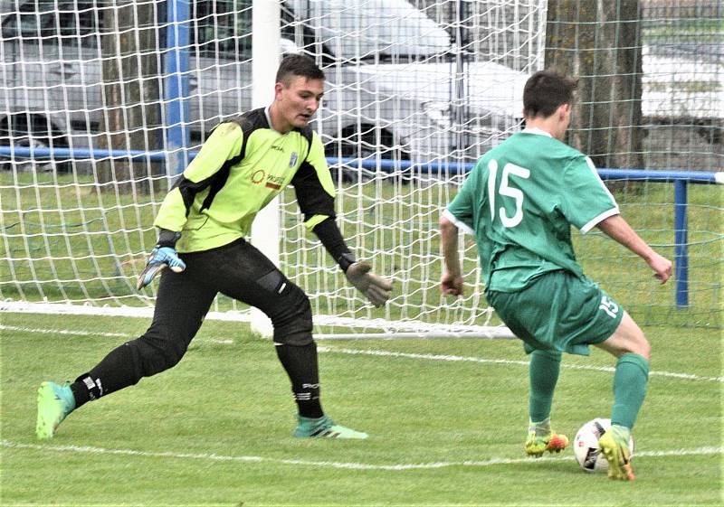 Starší dorost Junioru porazil Sedlčany 3:0.