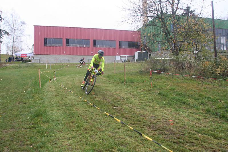 Cyklo závody na Děkanském vrchu ve Volyni.