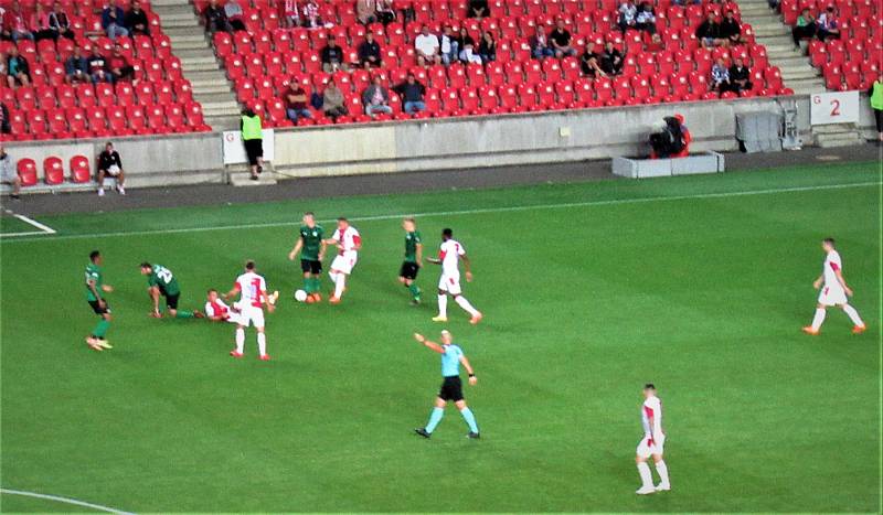 Strakoničtí fandové Slavie Praha vyrazili fandit proti Příbrami.