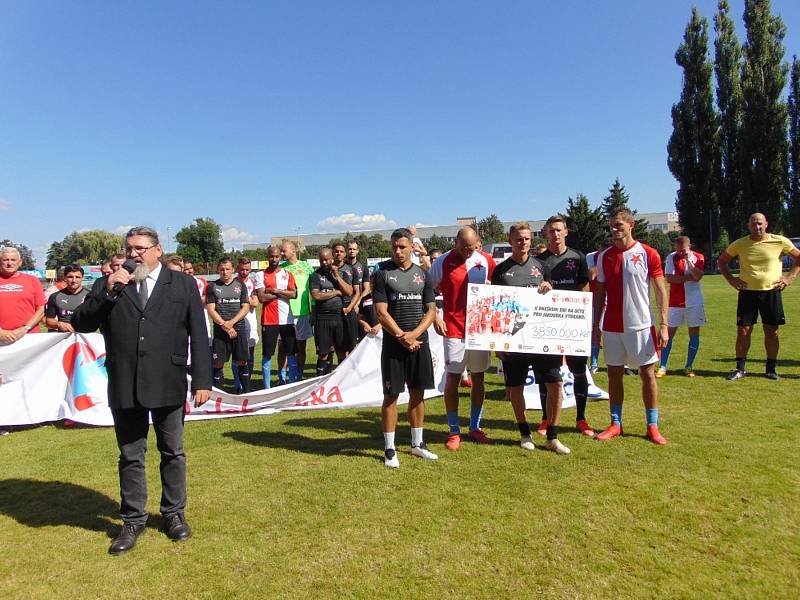 Ve Strakonicích se hrál fotbal pro Jakoubka Jandu.