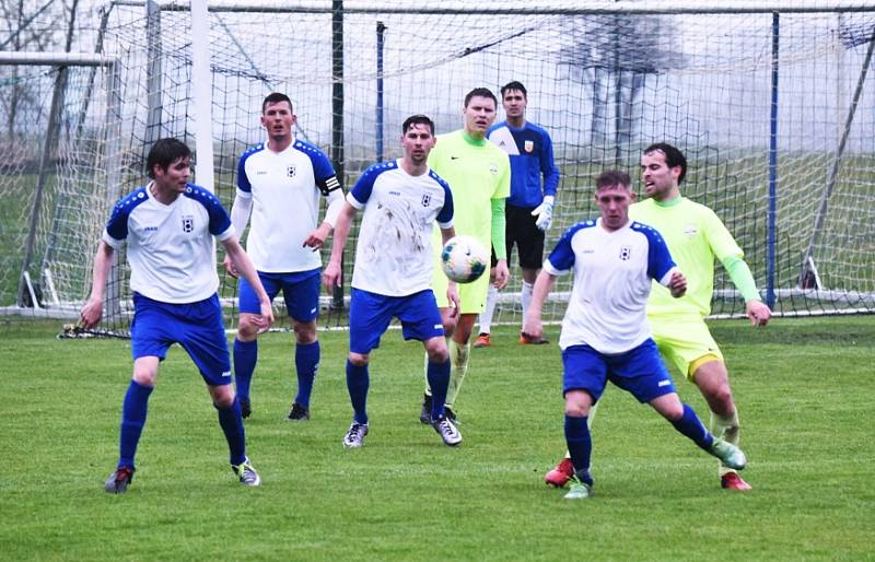 Fotbalový KP: Osek - Junior Strakonice 2:1 (2:0).