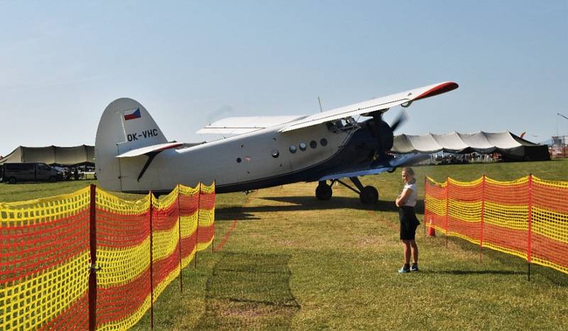 V rámci MS parašutistů se závodilo v přesnosti přistání.