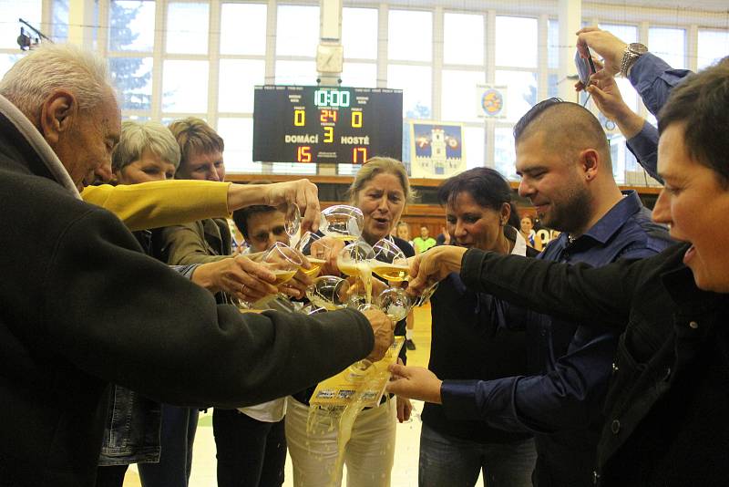 Křest Zlaté knihy strakonického basketbalu.