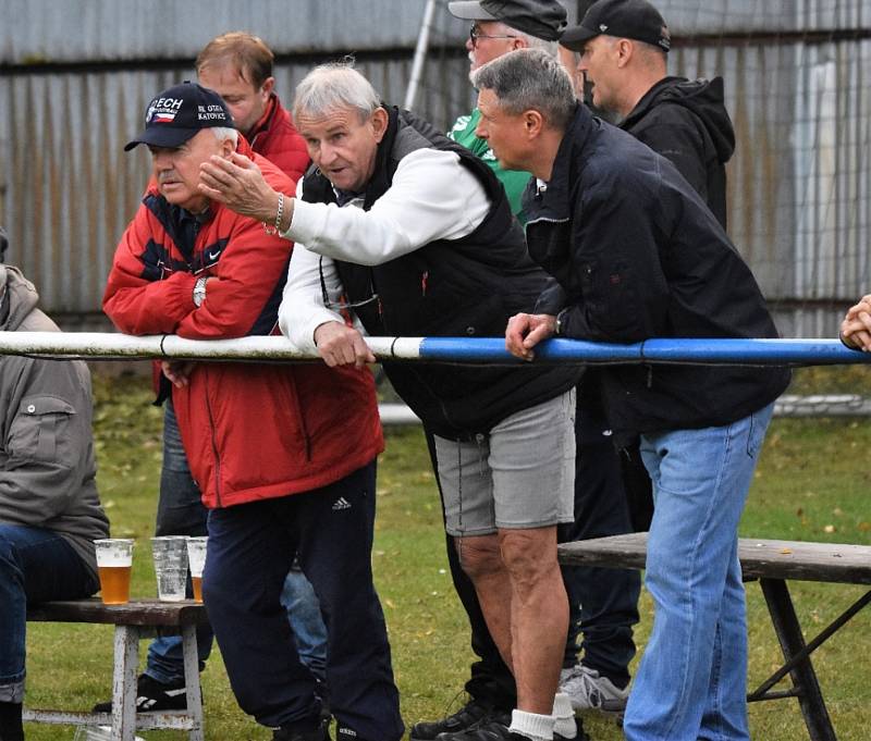 Fotbalvá divize: Otava Katovice - Slavoj Český Krumlov 2:1 (1:0).