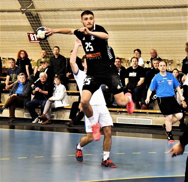 I. liga házenkářů: HBC Strakonice - Dvůr Králové 36:21.