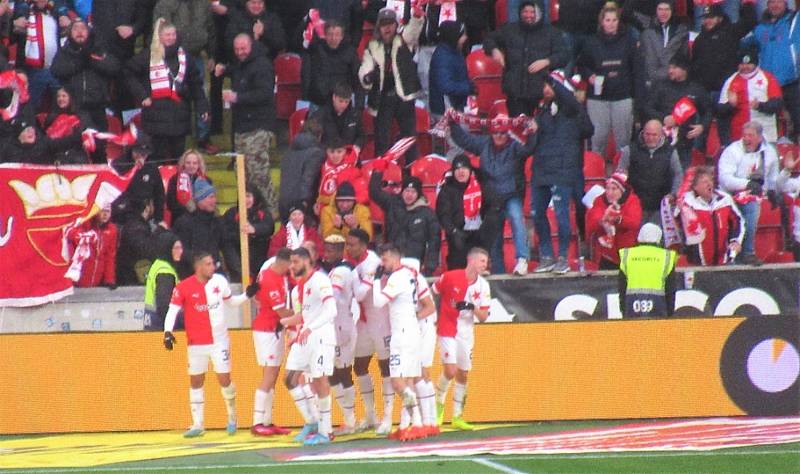 Strakoničtí fanoušci Savie Praha vyrazili na utkání s Jabloncem.