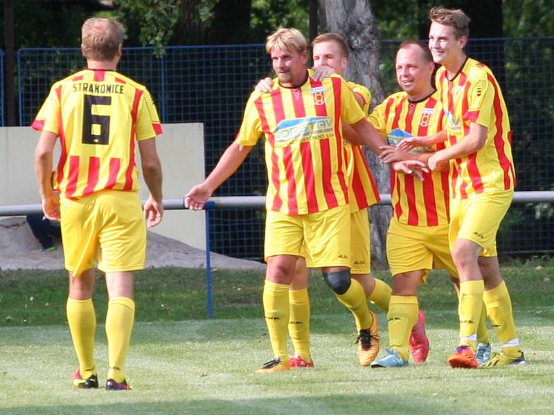 Jan Zušťák hattrickem zařídil výhru Junioru Strakonice nad Lokomotivou České Budějovice 3:1.