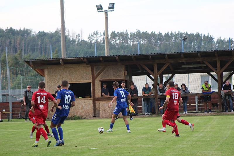 Fotbalová divize: Katovice - Komárov 2:1 (2:1).