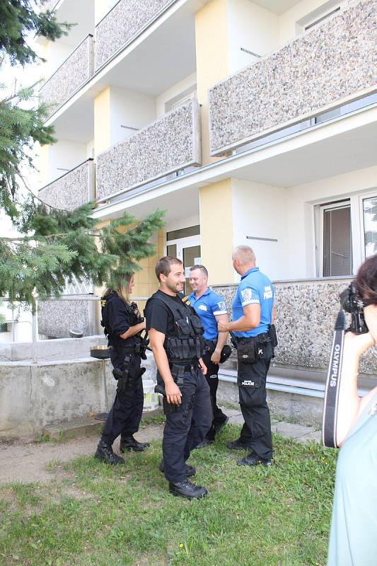 Skvělý zásah policistů zachránil život mladé ženy ze Strakonic.