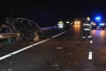 K těžké dopravní nehodě došlo na silnici 149, obchvat u Vodňan. Střetlo se tu osobní vozidlo s nákladním. Příčinu havárie se vyšetřuje.