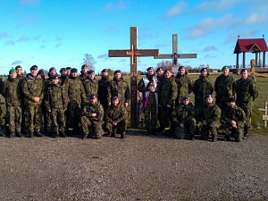 Kříž bude připomínat působení českých vojáků na misi v Litvě.