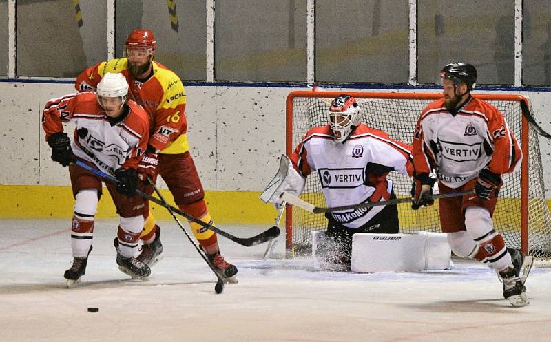 O pohár ředitele pivovaru Dudák: HC Strakonice - HC Radomyšl 2:1.