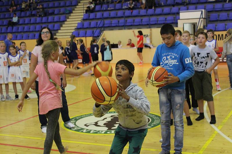 Superfinále zakončilo ročník Školské ligy v basketbale.