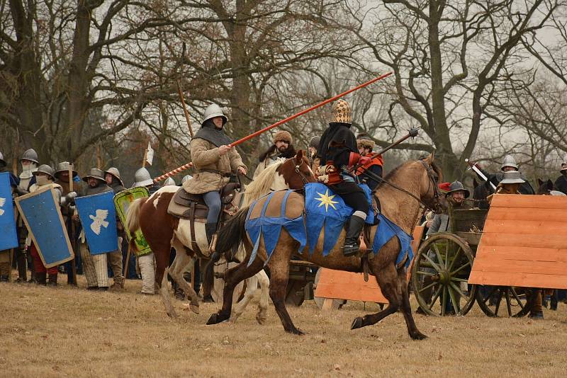 Akce se zúčastnilo 150 bojovníků, osm koní a tři a půl tisíce diváků.